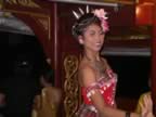 Bangkok-Wahn-Fah-boat-dances-9.jpg (50kb)