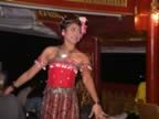 Bangkok-Wahn-Fah-boat-dances-9b.jpg (64kb)