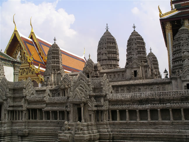 images/Grand_Palace_Burma_Myanmar_model_1.jpg