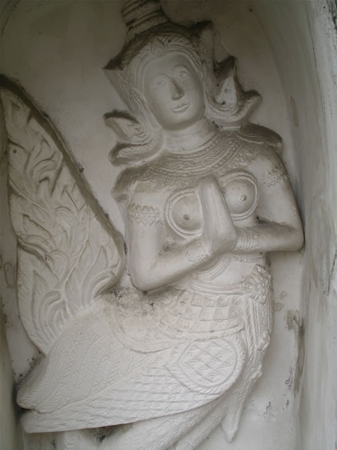 images/Wat-Arun-Tower-Engravings.jpg