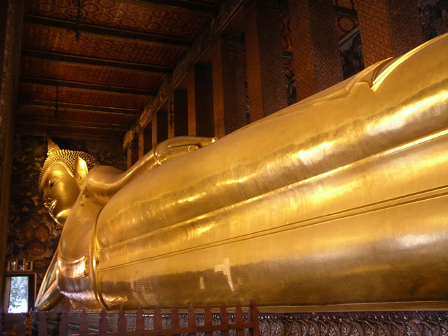 images/Wat-Pho-Giant-Reclining-Buddha-3.jpg