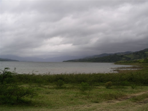 images/Lake-Arenal-1.jpg