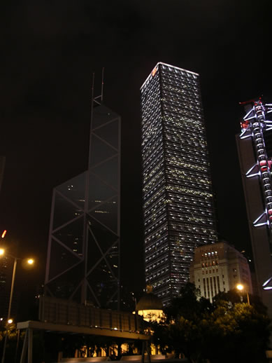 images/HK-buildings-night-5.jpg