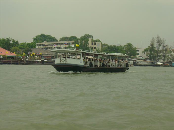 images/Chao-Praya-Ferry.jpg