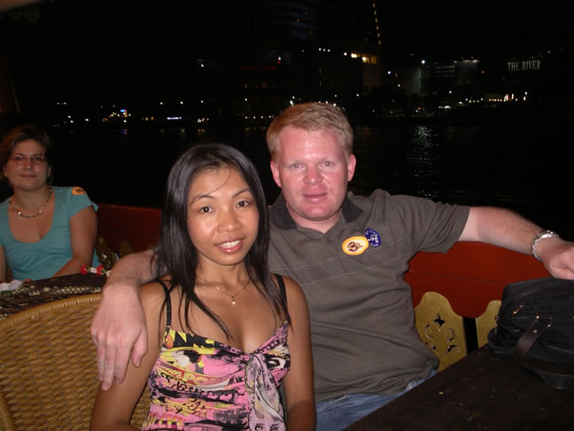 images/Bangkok-Wahn-Fah-Sissy-Alex-2.jpg