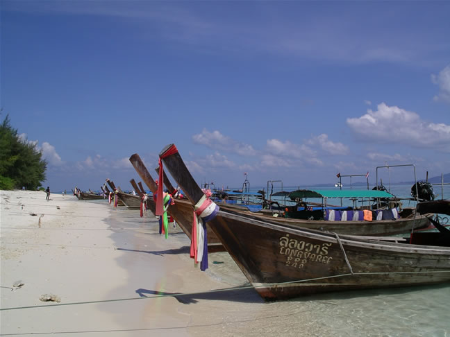 images/Koh-Malphai-Long-Boats.jpg