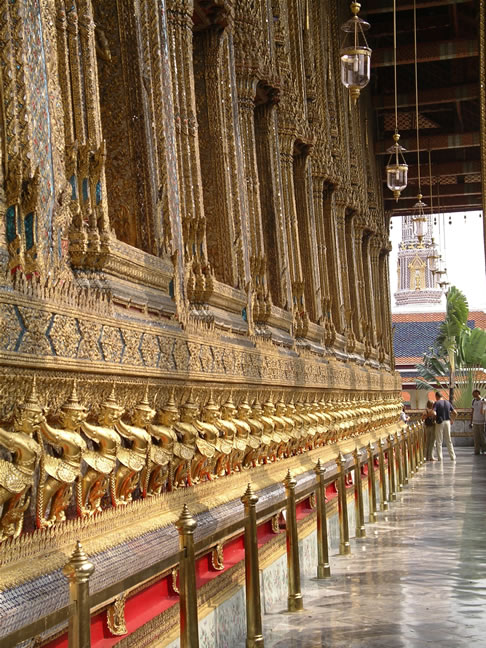 images/Grand_Palace_Emerald_Budda_Temple_5.jpg