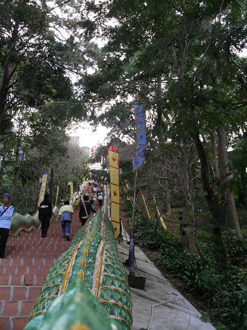 images/Doi-Suthep-Entrance-2.jpg