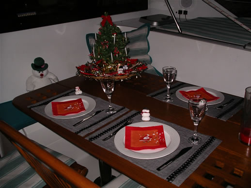 images/Xmas-dinner-table.jpg