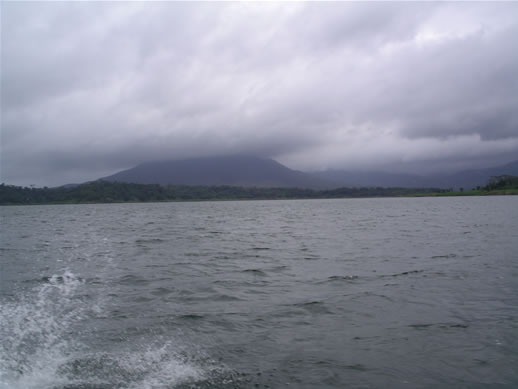 images/Lake-Arenal-7.jpg