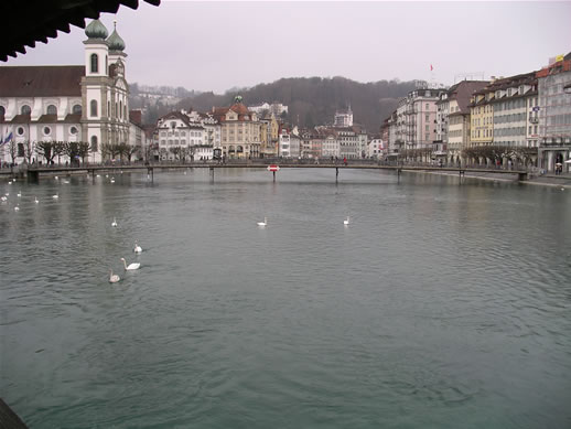 images/Luzern-river-1.jpg