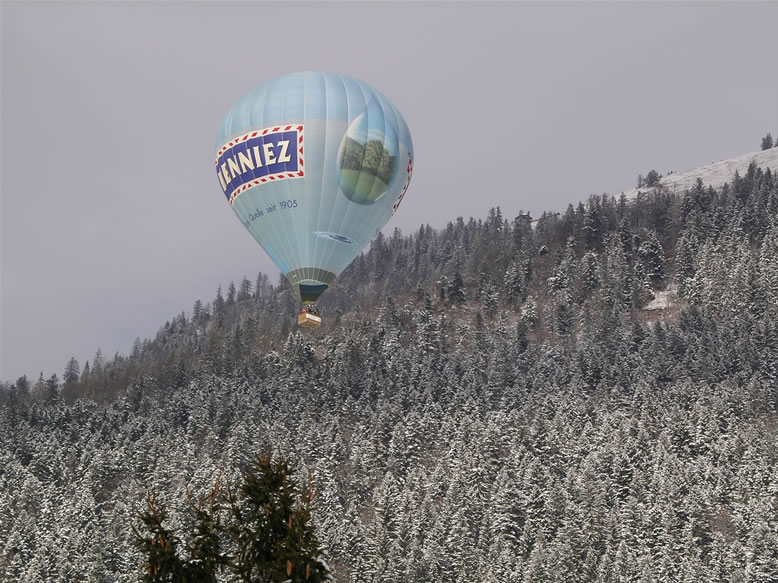 images/Henniez-Balloon.jpg