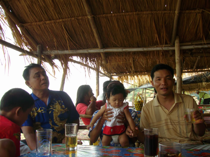 images/Mekong-Lunch-Dad-brother.jpg