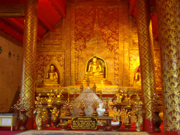 images/Wat-Pra-Singh-alter-1.jpg